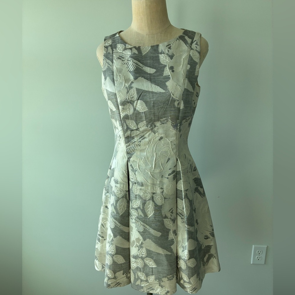 VTG Taylor Textured Floral Formal Cocktail Dress